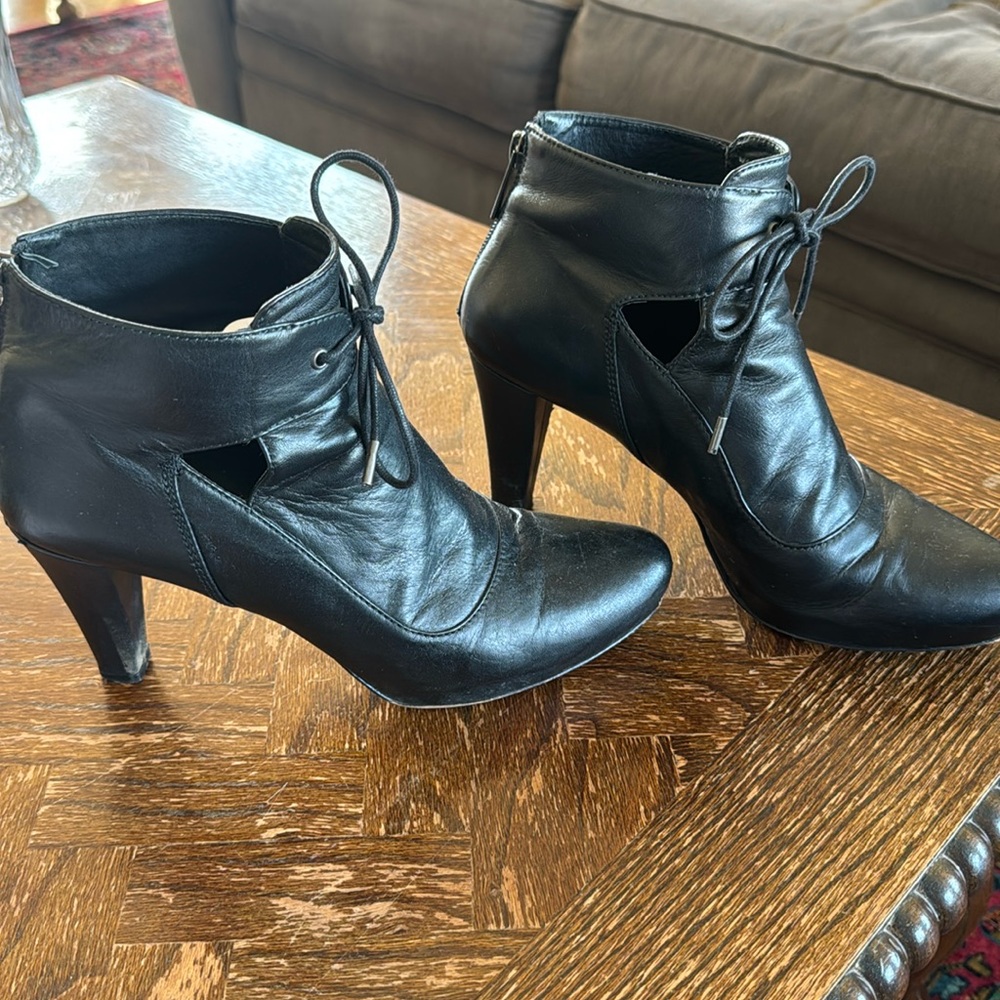 Jigsaw (London) Ankle Heeled Boots Size 40 super cute!
